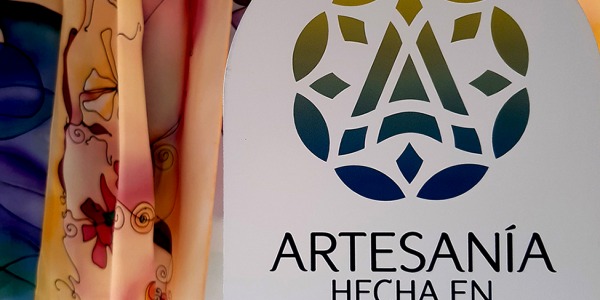 En el Taller ya luce la placa "Artesanía Hecha en Andalucía"